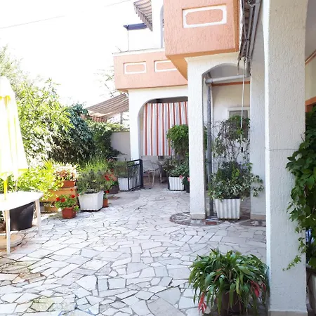Ida Apartment