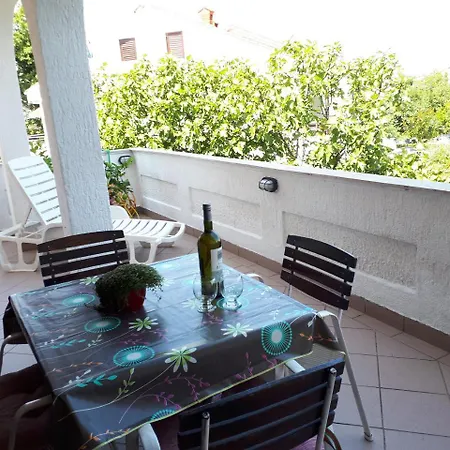 Ida Apartment Vantacici